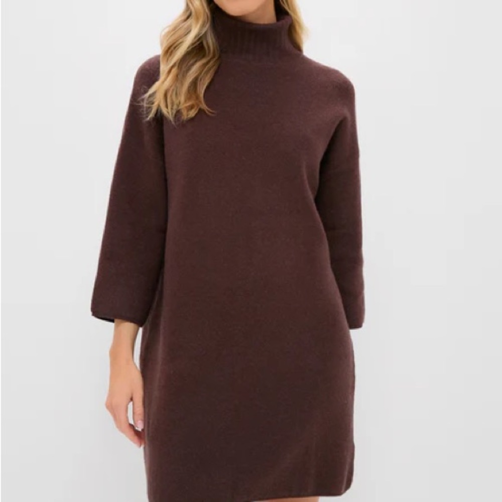 Tuckernuck Brown 3/4 Sleeve Sweater Dress
